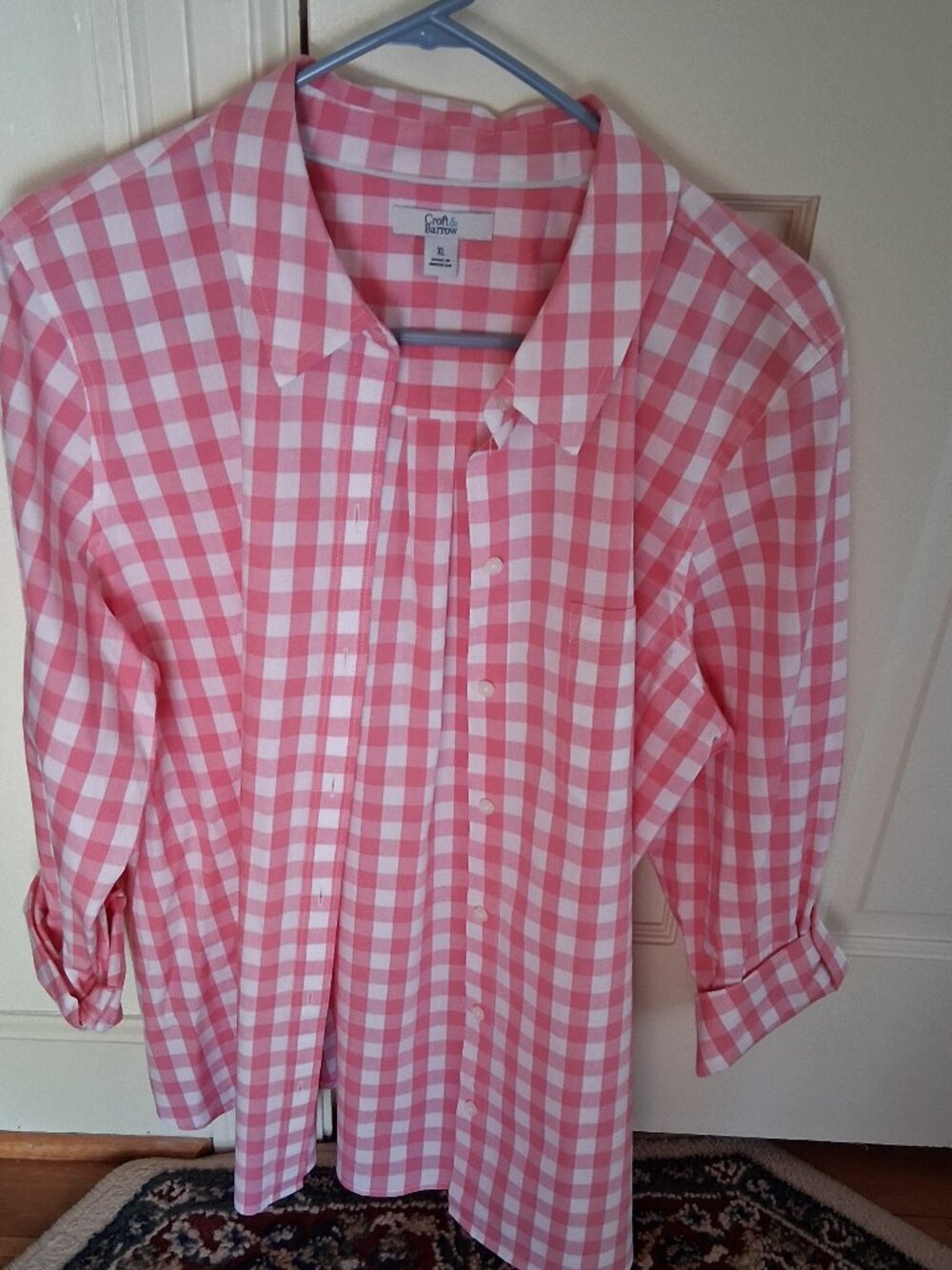 Ladie's long-sleeve button-down shirt size XL